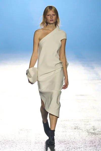Look 2